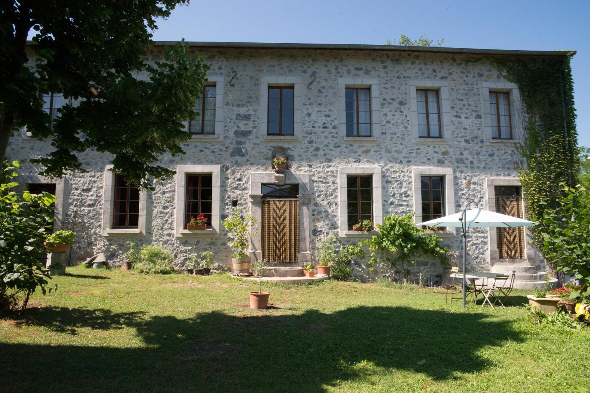 Les Ondines Hotel Gembrie Bagian luar foto
